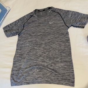 Nike Men’s Dri Fit running shirt size small